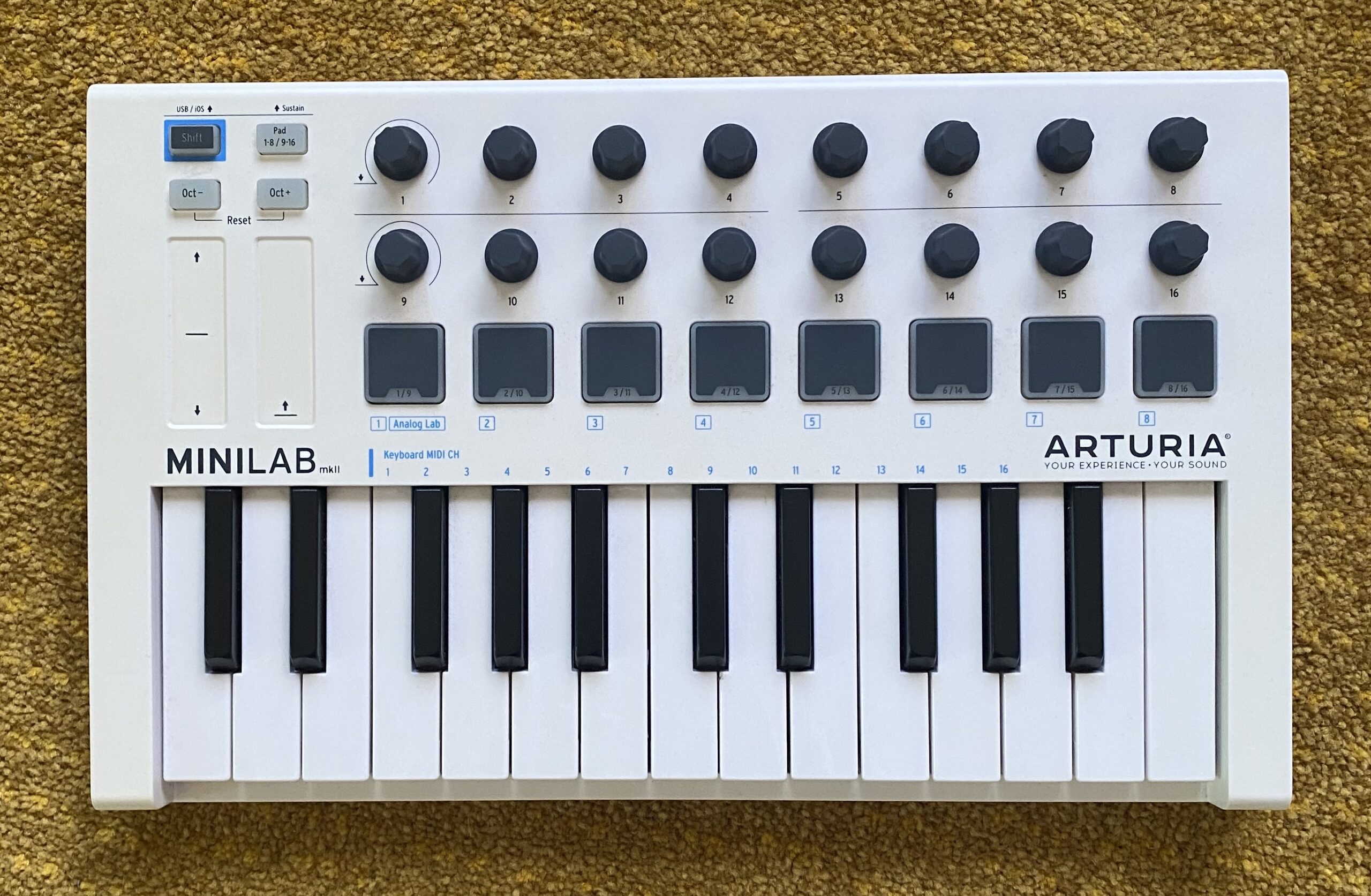 Arturia MiniLab MIDI keyboard